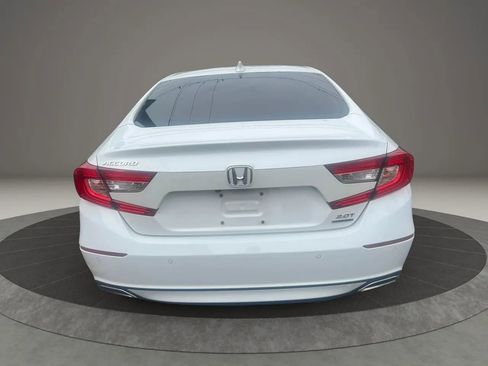 Used 2020 Honda Accord Touring image 6