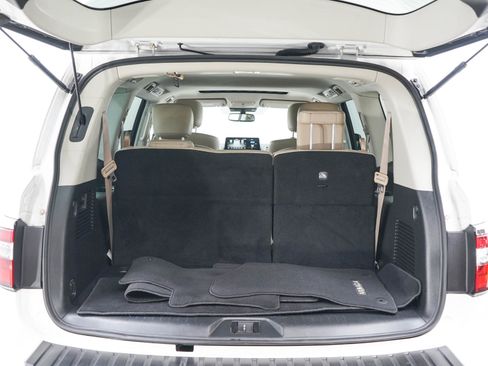 Used 2023 Nissan Armada SL w/ Captain's Chairs Package AWD/4WD image 18
