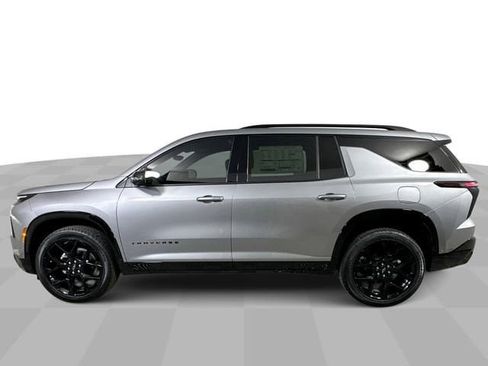 New 2026 Chevrolet Traverse RS w/ LPO, Floor Liner Package AWD/4WD image 5