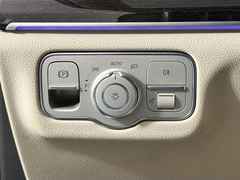 Used 2020 Mercedes-Benz GLE 350 w/ Premium Package image 10