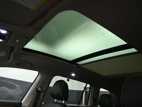 New 2026 Volkswagen Atlas SE image 2