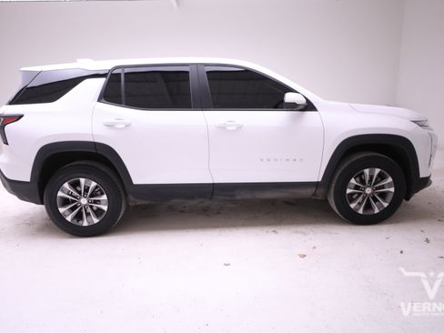 Used 2025 Chevrolet Equinox LT w/ Safety and Technology Package image 6