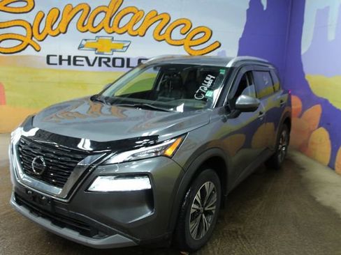 Used 2021 Nissan Rogue SV AWD/4WD image 4