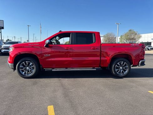 Used 2025 Chevrolet Silverado 1500 LT w/ Texas Edition Plus AWD/4WD image 3