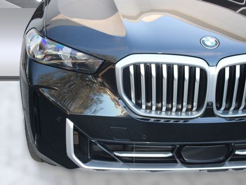 Used 2024 BMW X5 sDrive40i w/ Parking Assistance Package image 11