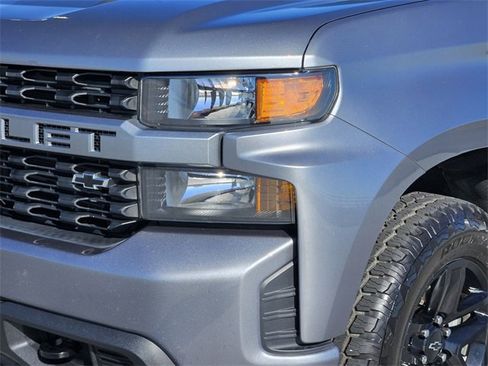 Used 2020 Chevrolet Silverado 1500 Custom w/ Custom Value Package image 8