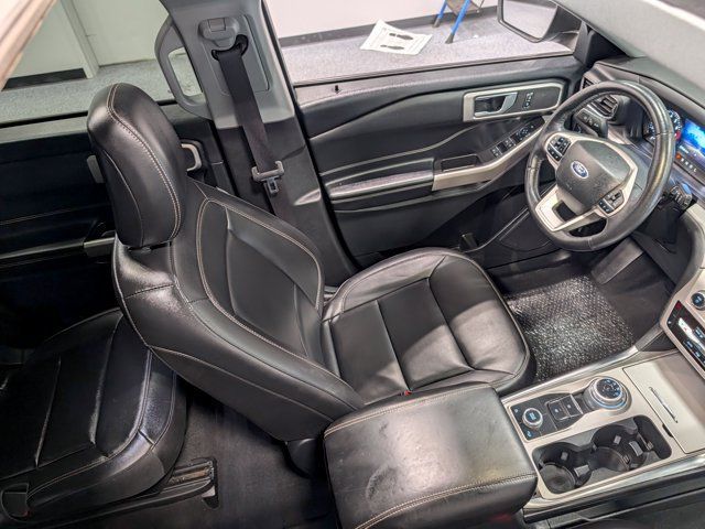 Used 2023 Ford Explorer XLT w/ Equipment Group 202A AWD/4WD image 35