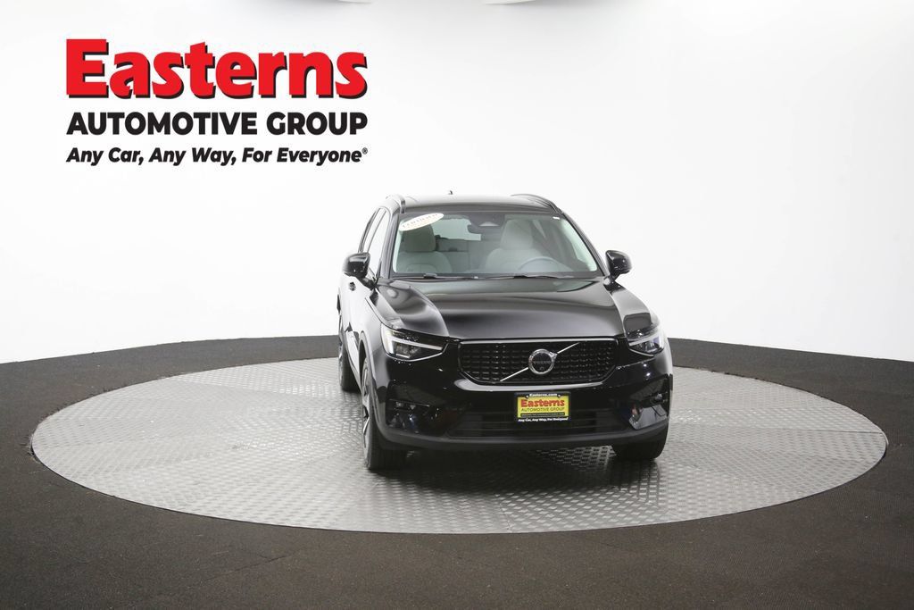 Used 2023 Volvo XC40 B4 Ultimate FWD image 48