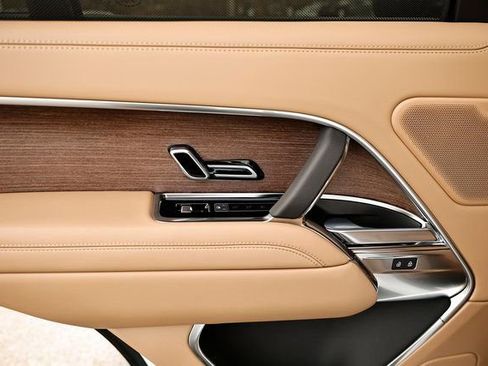 New 2026 Land Rover Range Rover SE image 29