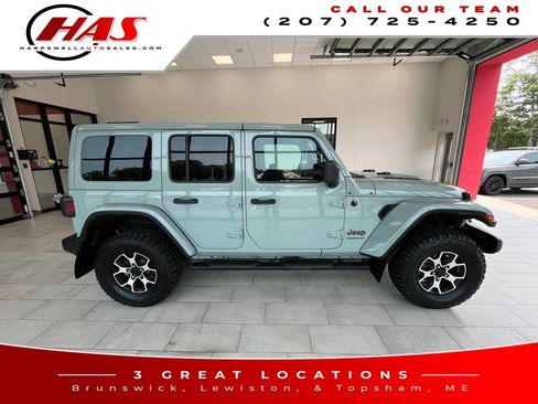 Used 2023 Jeep Wrangler Unlimited Rubicon w/ Cold Weather Group AWD/4WD image 7