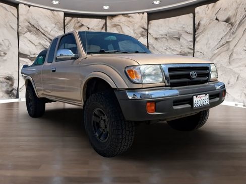 Used 1999 Toyota Tacoma Limited AWD/4WD image 3