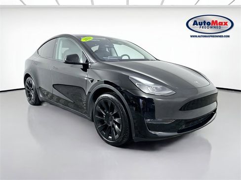 Used 2023 Tesla Model Y Long Range image 1