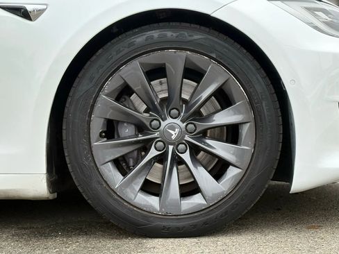 Used 2018 Tesla Model S 100D image 28