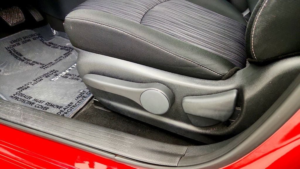 Used 2019 Nissan Sentra SV FWD image 11