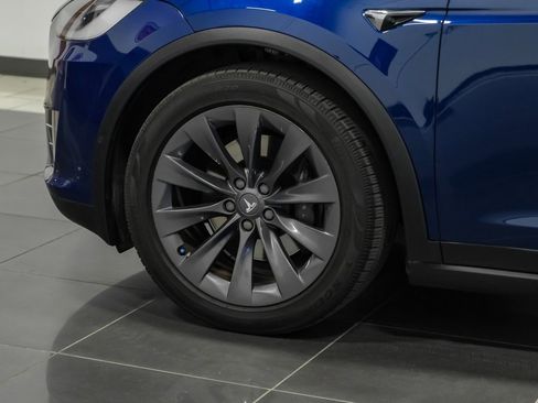 Used 2018 Tesla Model X 75D image 56