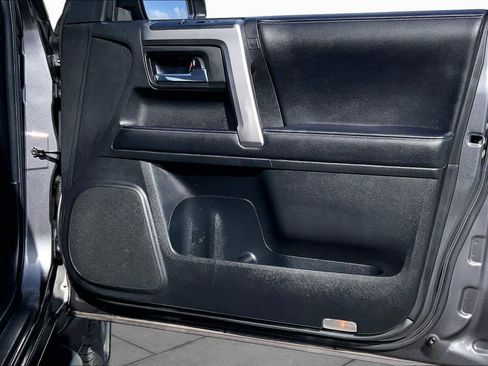 Used 2022 Toyota 4Runner SR5 RWD image 22