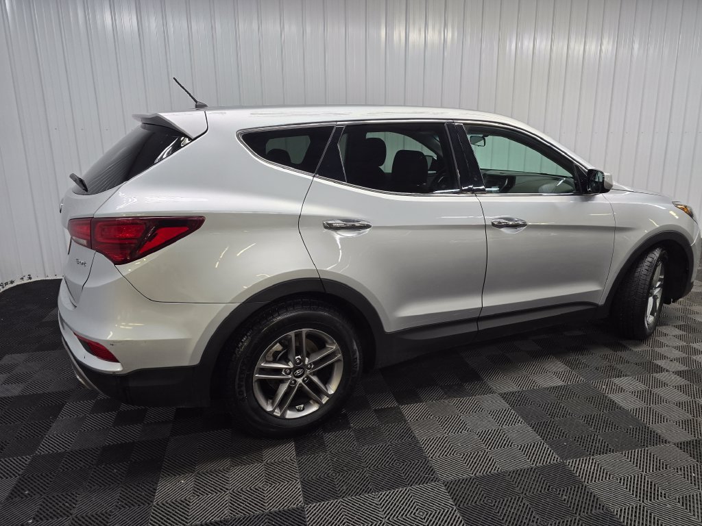 Used 2018 Hyundai Santa Fe Sport FWD image 3