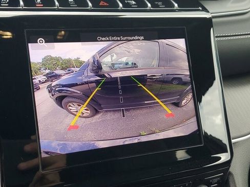 New 2024 Jeep Grand Cherokee L Altitude RWD image 12