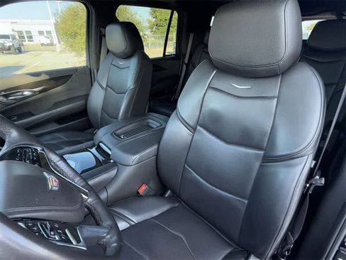 Used 2020 Cadillac Escalade Platinum image 8