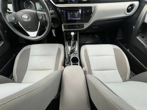 Used 2018 Toyota Corolla LE w/ Body Protection Package FWD image 17