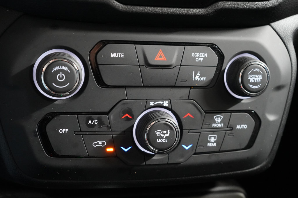 Used 2023 Jeep Renegade Limited AWD/4WD image 26