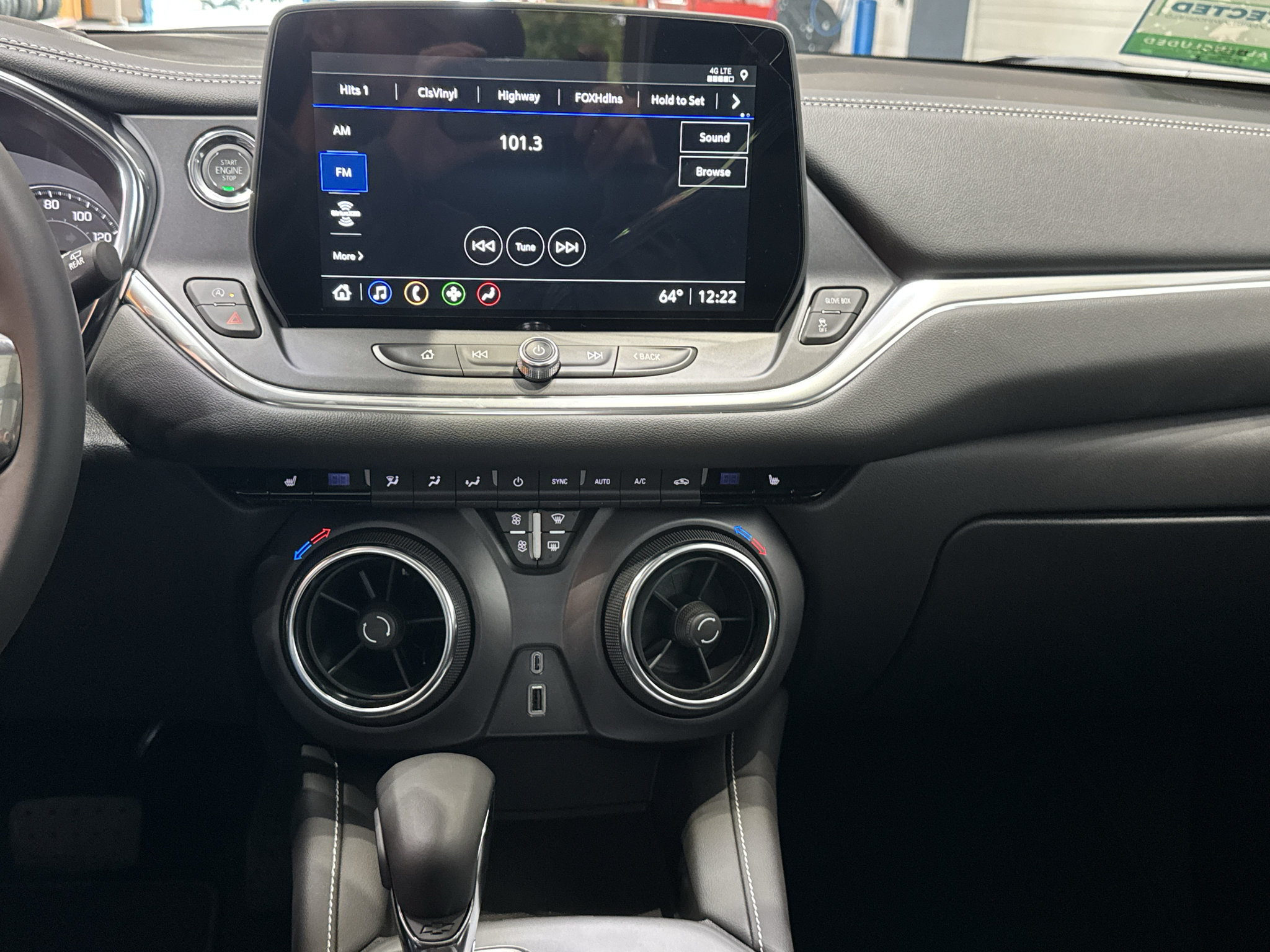 New 2026 Chevrolet Blazer LT w/ Midnight/Sport Edition AWD/4WD image 28