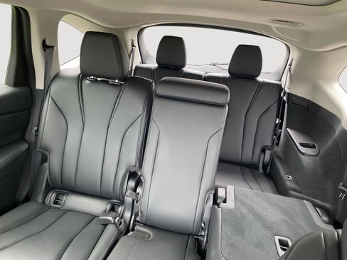 Used 2022 Acura MDX SH-AWD image 11