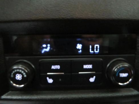 Used 2018 Chevrolet Traverse High Country image 44