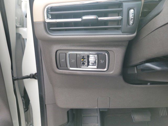 Certified 2024 Lincoln Corsair FWD image 42