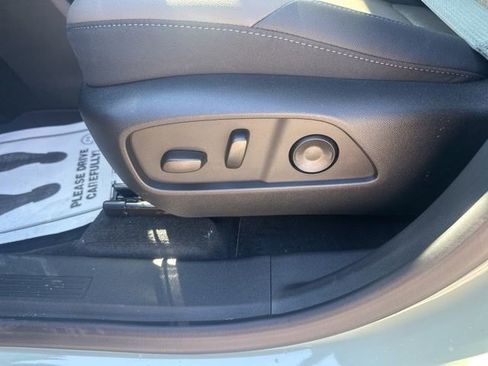 New 2026 Chevrolet Equinox LT w/ Convenience Package II image 17