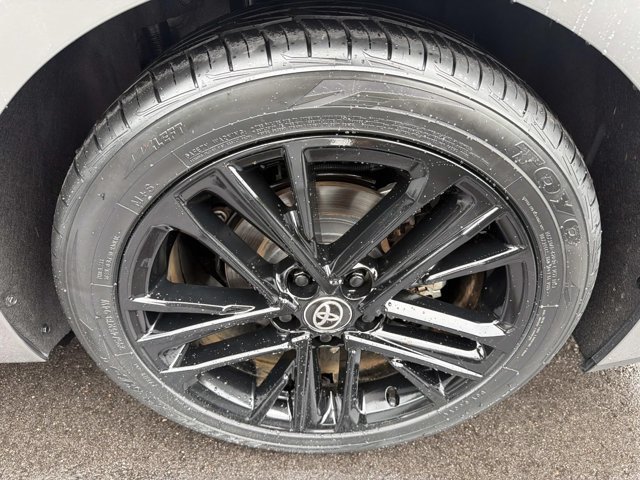 Certified 2025 Toyota Camry SE FWD image 32