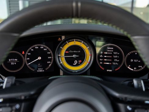 Certified 2022 Porsche 911 Turbo S w/ 911 Turbo Sportdesign Package image 35