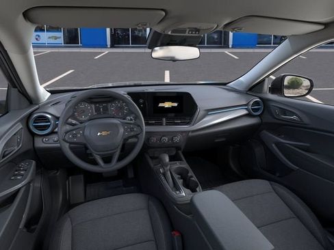 New 2026 Chevrolet Trax LS w/ LS Convenience Package FWD image 15