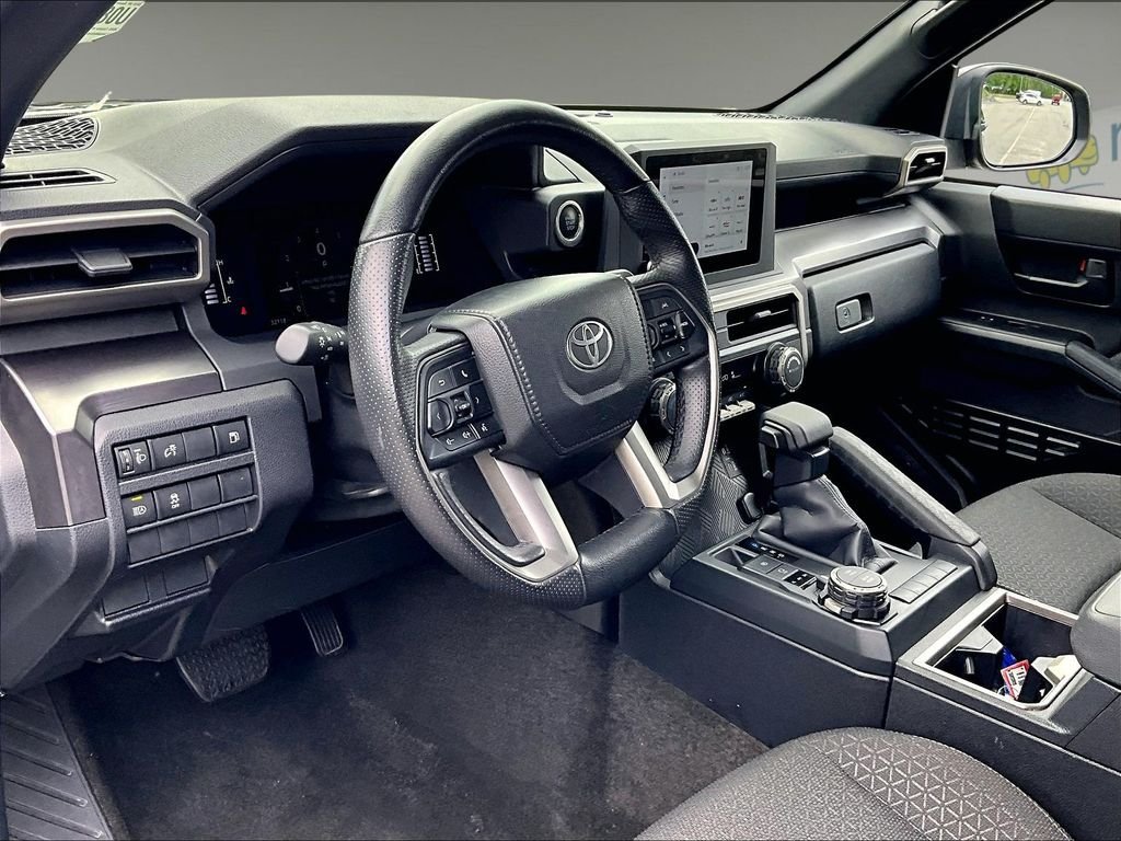 Used 2025 Toyota 4Runner SR5 AWD/4WD image 8