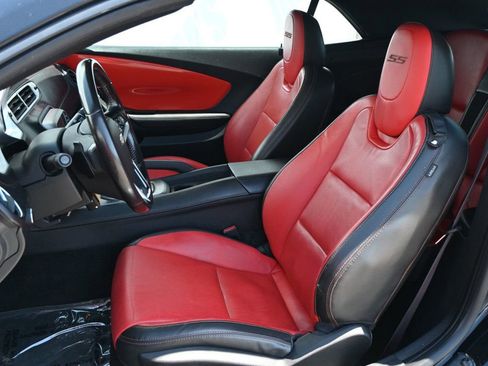 Used 2015 Chevrolet Camaro SS w/ RS Package RWD image 13