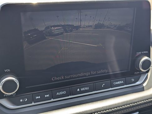 Used 2023 Nissan Rogue SV AWD/4WD image 11