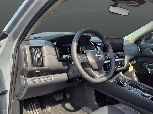 New 2026 Nissan Pathfinder Platinum AWD/4WD image 14