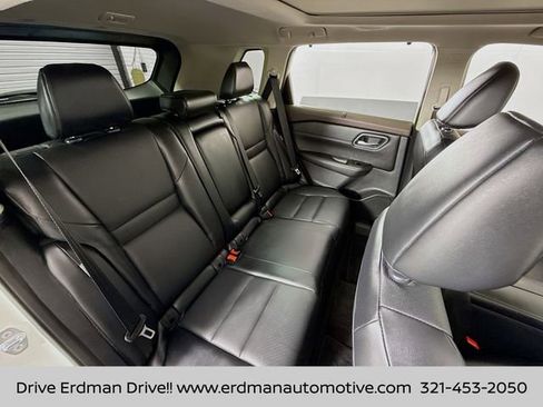 Certified 2021 Nissan Rogue SV w/ Premium Package image 27