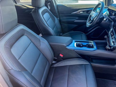 New 2026 Chevrolet Equinox EV LT image 15