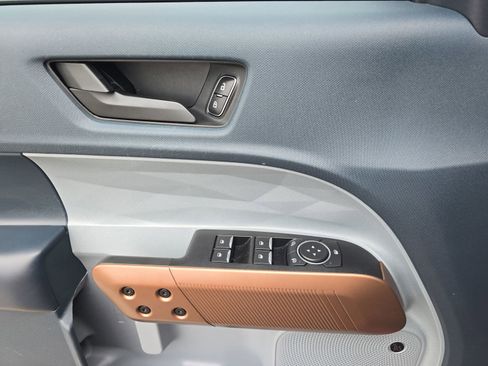 Used 2022 Ford Maverick Lariat w/ Lariat Luxury Package image 30