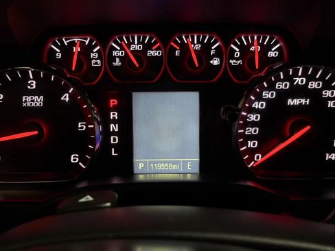 Used 2018 Chevrolet Silverado 1500 Custom w/ Custom Value Package RWD image 32