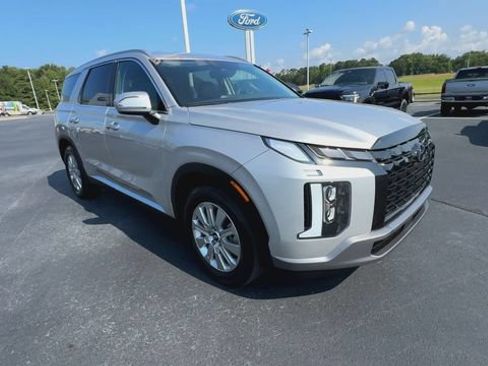 Used 2025 Hyundai Palisade SEL FWD image 2