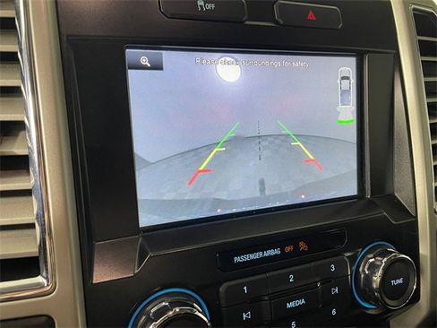 Used 2015 Ford F150 Lariat w/ Trailer Tow Package image 8