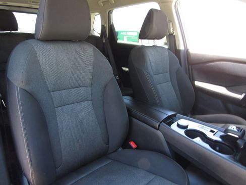 Used 2024 Nissan Rogue SV AWD/4WD image 10