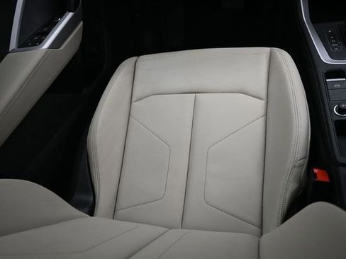 Used 2022 Audi Q3 2.0T Premium AWD/4WD image 14