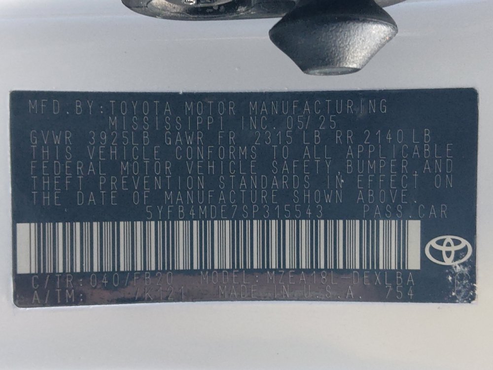 Used 2025 Toyota Corolla LE FWD image 33