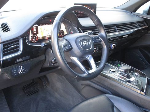 Used 2017 Audi Q7 3.0T Premium Plus w/ Premium Plus Package image 5