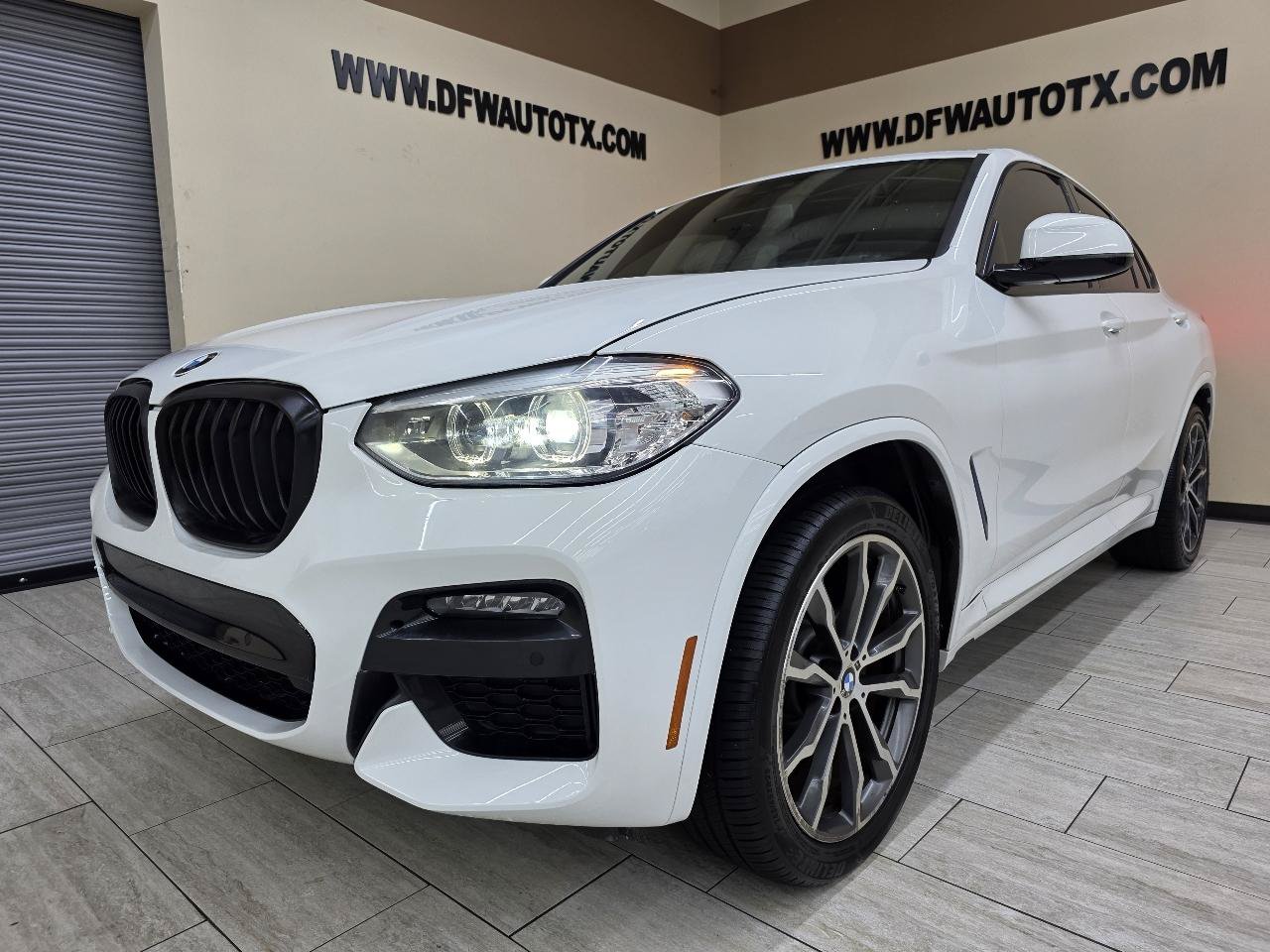 Used 2020 BMW X4 xDrive30i w/ M Sport Package 2 AWD/4WD image 2