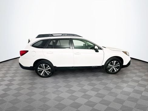 Used 2019 Subaru Outback 2.5i Limited AWD/4WD image 13