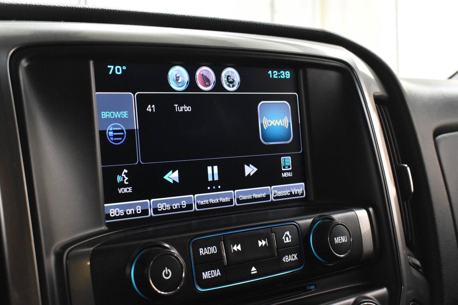 Used 2015 Chevrolet Silverado 1500 LT w/ LT Convenience Package AWD/4WD image 14